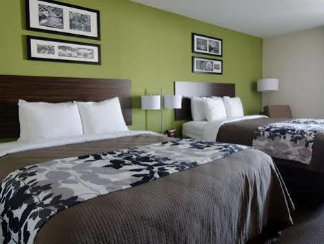 Sleep Inn & Suites Harbour Pointe Brandermill Exterior foto